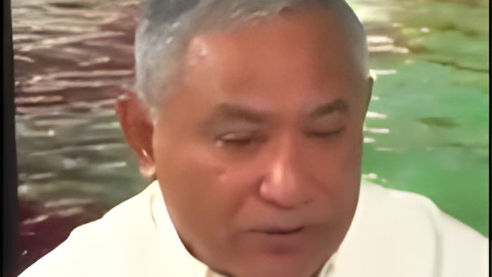 040425cnfrm2.jpg