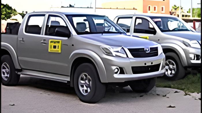 hilux25.8.14.jpg