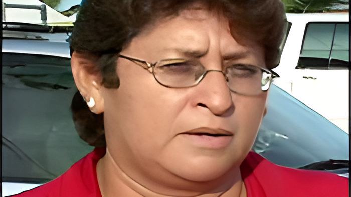 elsapaz.jpg