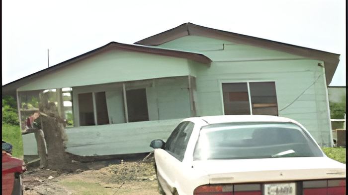 tumbledhouse.8.9.jpg