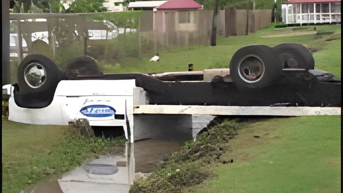 flatbed.aug23.13.jpg