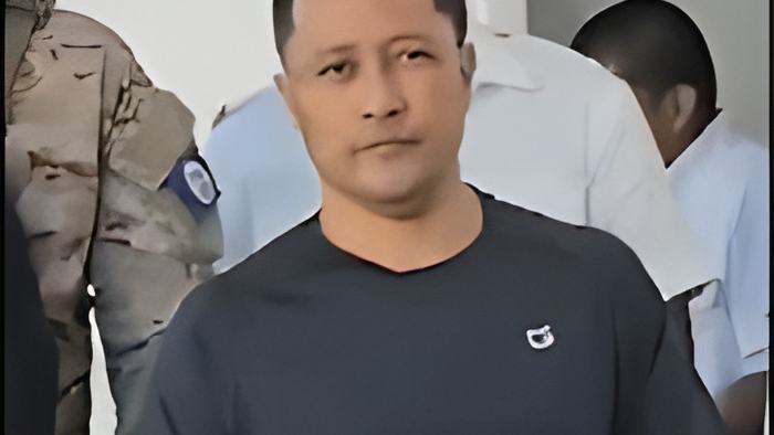 103025EMN2.jpg