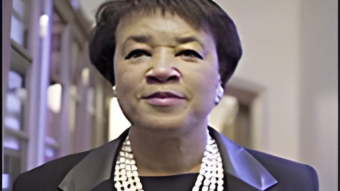janet28.4.16.jpg