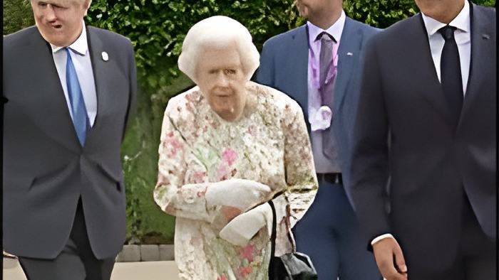 7news8.9.22queen4.jpg