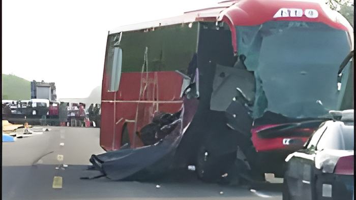 bus23.7.18.jpg