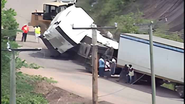 junietruck.jpg