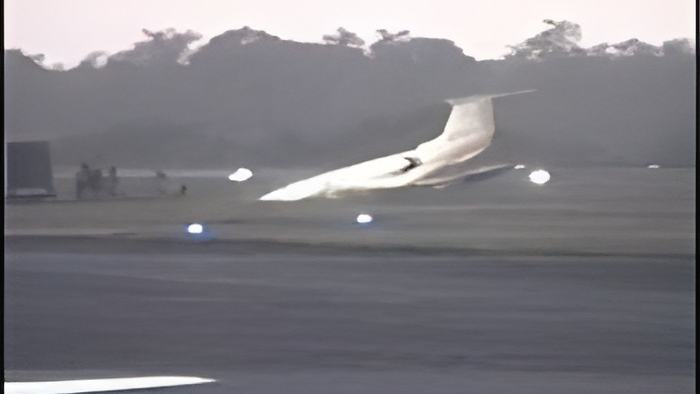 plane10.1.jpg