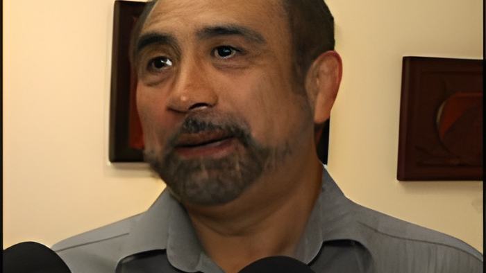 mariovdec32104.jpg