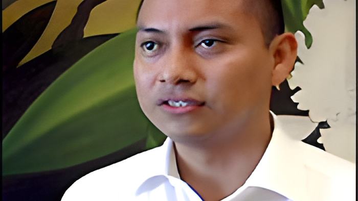 efren23.8.12.jpg