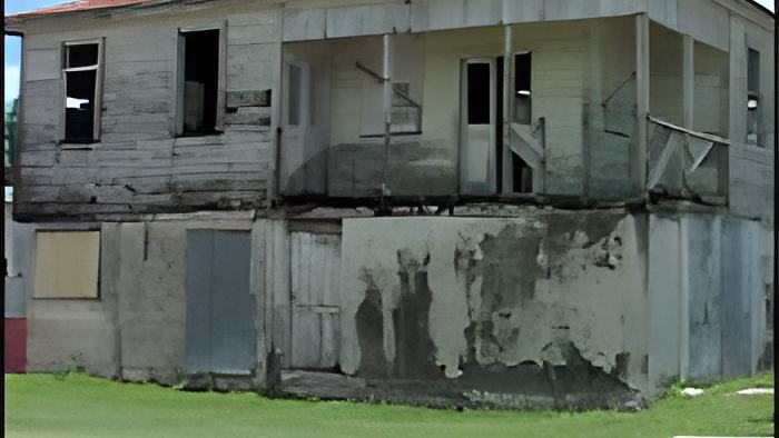 lowhouse.jpg