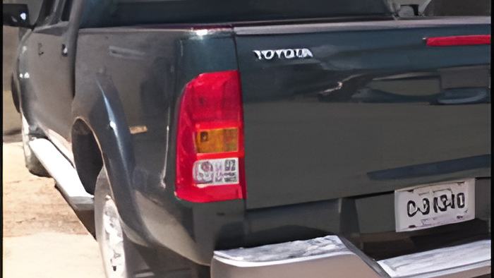 hilux.feb.27.2012c.jpg