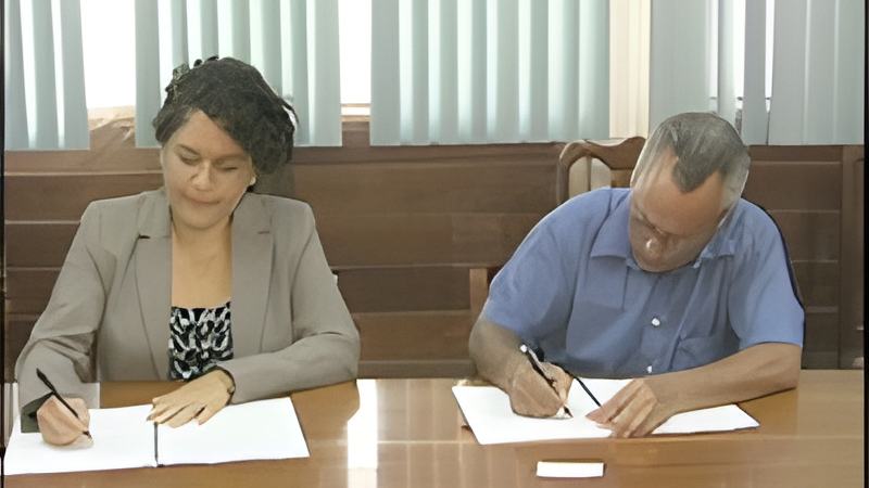 signing.jpg