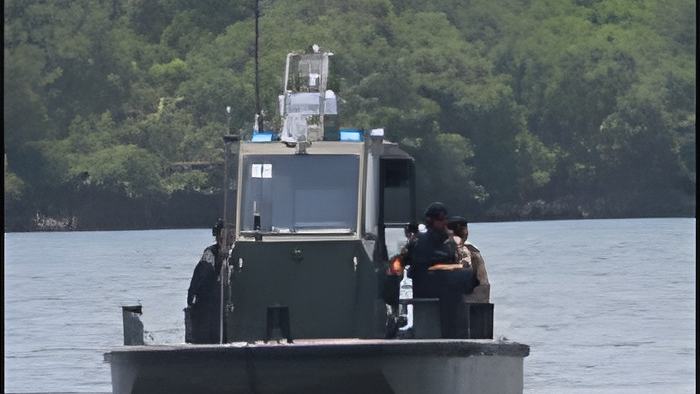 boat.april20.2016.jpg