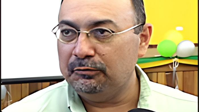 luis24.2.15.jpg