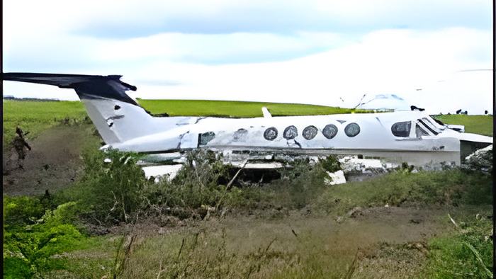 plane13.4.18.jpg