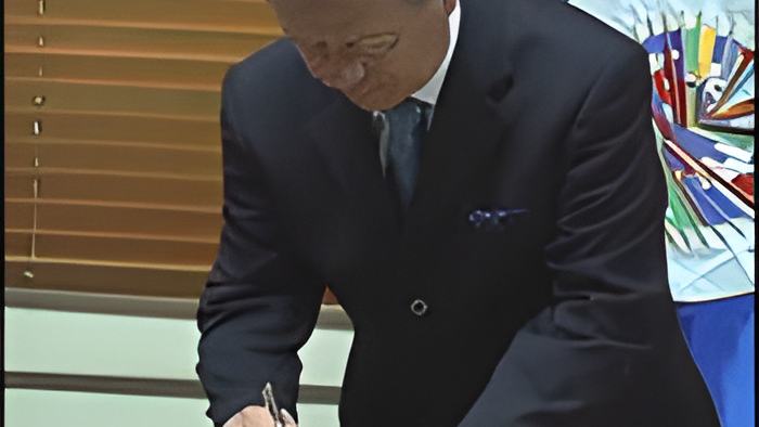 signature4.june10.13.jpg