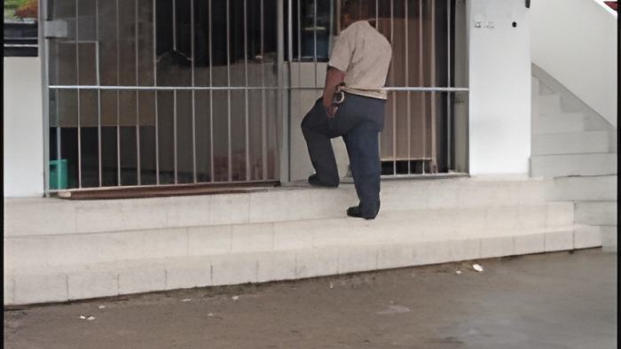 robbery.7a.5.jpg